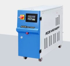 180℃±0.1℃光学镜片专用水式模温机的图片