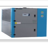 风冷箱型工业冷水机组的图片