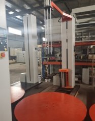 气动压顶缠绕包装机的图片