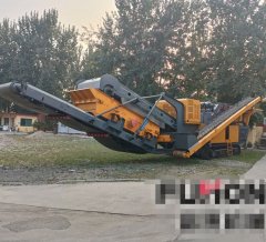 新型履带反击式移动破碎机的图片