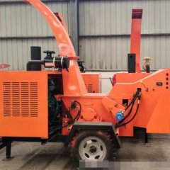 移动式树枝粉碎机的图片