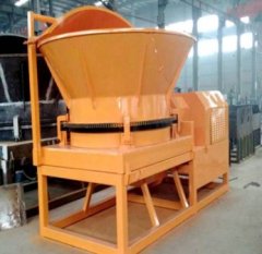 大型圆盘式树根破碎机的图片