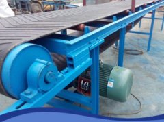 皮带输送机的图片