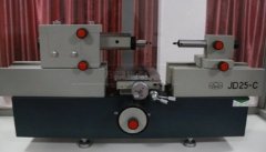 万能测长仪的图片