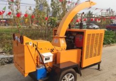 树枝粉碎机的图片