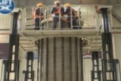 氢能电解槽装配升降平台的图片