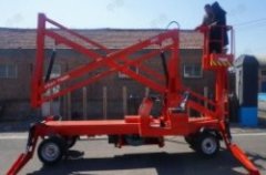 折臂式升降平台的图片