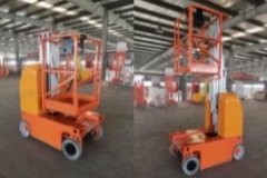 自行桅杆铝合金升降机的图片