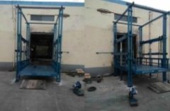 室外货梯的图片