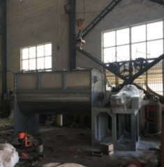 U形螺带混合机的图片