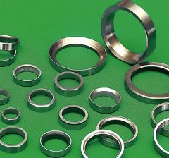 柴油机气门座圈的图片