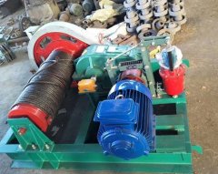 双吊点式卷扬机的图片