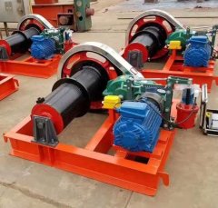 卷扬式启闭机的图片