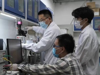 新华社/人民日报/新华网纷纷点赞，祝贺中国科学家新突破