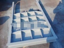 钢制闸门的图片