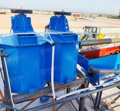 高纯石英砂筛分清洗生产线的图片