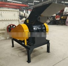 PC600*400锤式破碎机的图片