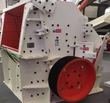 反击式破碎机的图片