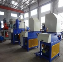 ABS块料机头料撕碎机的图片