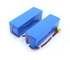 大型无人机锂电池的图片