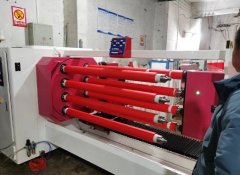 多轴自动切卷机1300型交换式(八轴)的图片