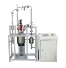 尼龙聚合反应釜的图片