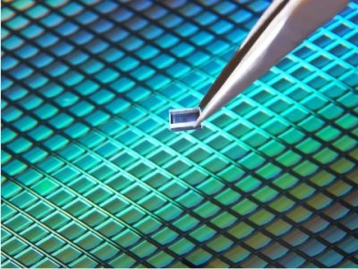 硅基雾化芯片：新劢德吸入柔雾装置的关键“破局者”