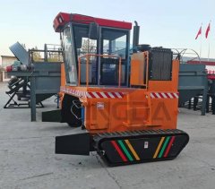 马粪曹式翻堆机的图片