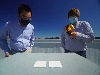 这种碳酸钙涂料，夜间比环境温度低10℃，白天低1.7℃