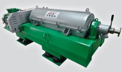 三相卧螺离心机的图片