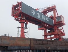 （1500t/h）浮式圆弧轨道式装船机的图片