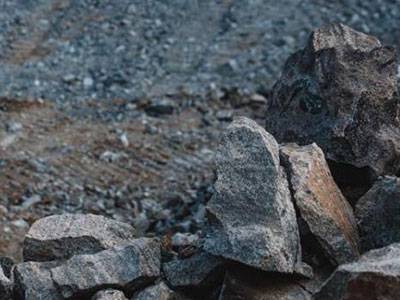 大动作！电池产业热潮席卷，美国紧急重启石墨矿