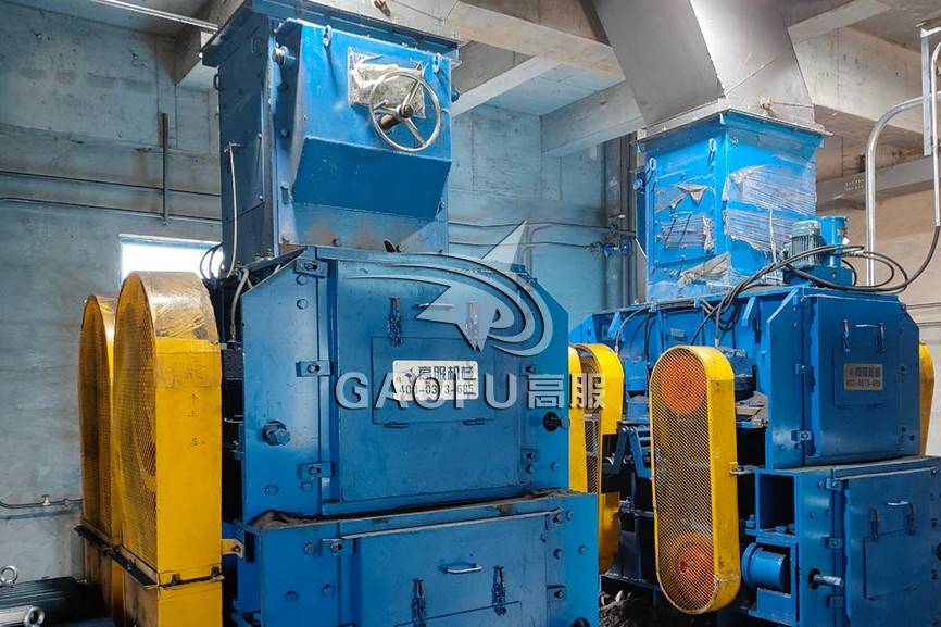 高服筛分破碎一体机客户现场